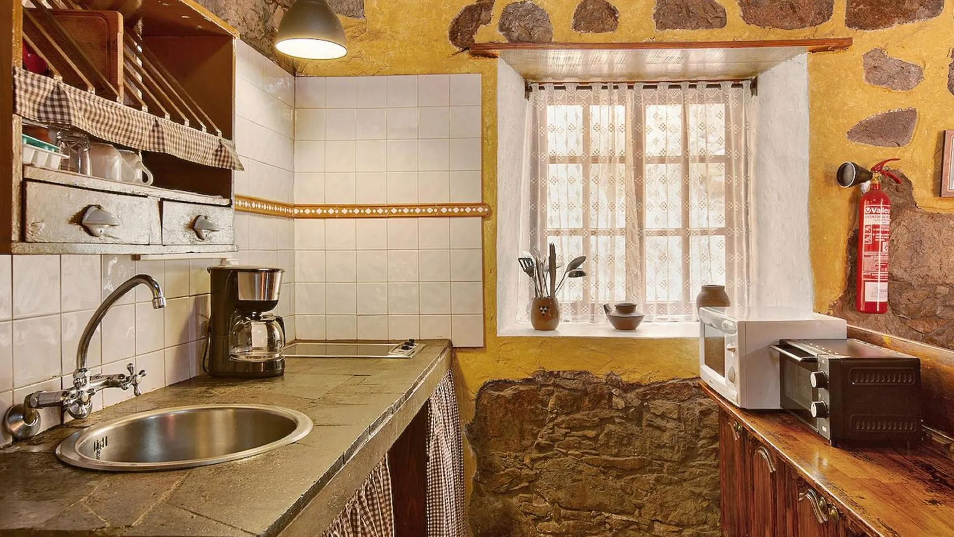 Rural House Pepita La De Las Flores Tejeda  0*, Tejeda (Gran Canaria) Spagna
